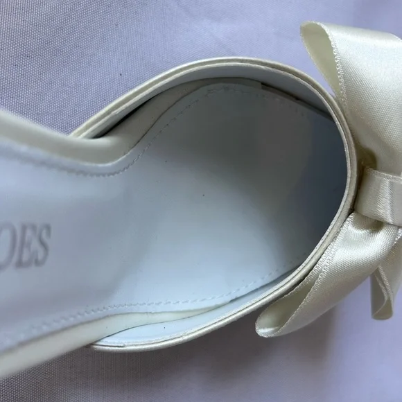 Ivory wedding heels with bow - Picture 7 of 10